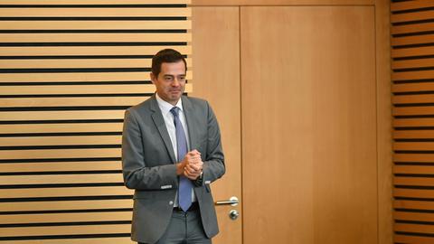 Das Foto zeigt den Thüringer CDU-Chef Mike Mohring im Plenarsaal des Landtages.
