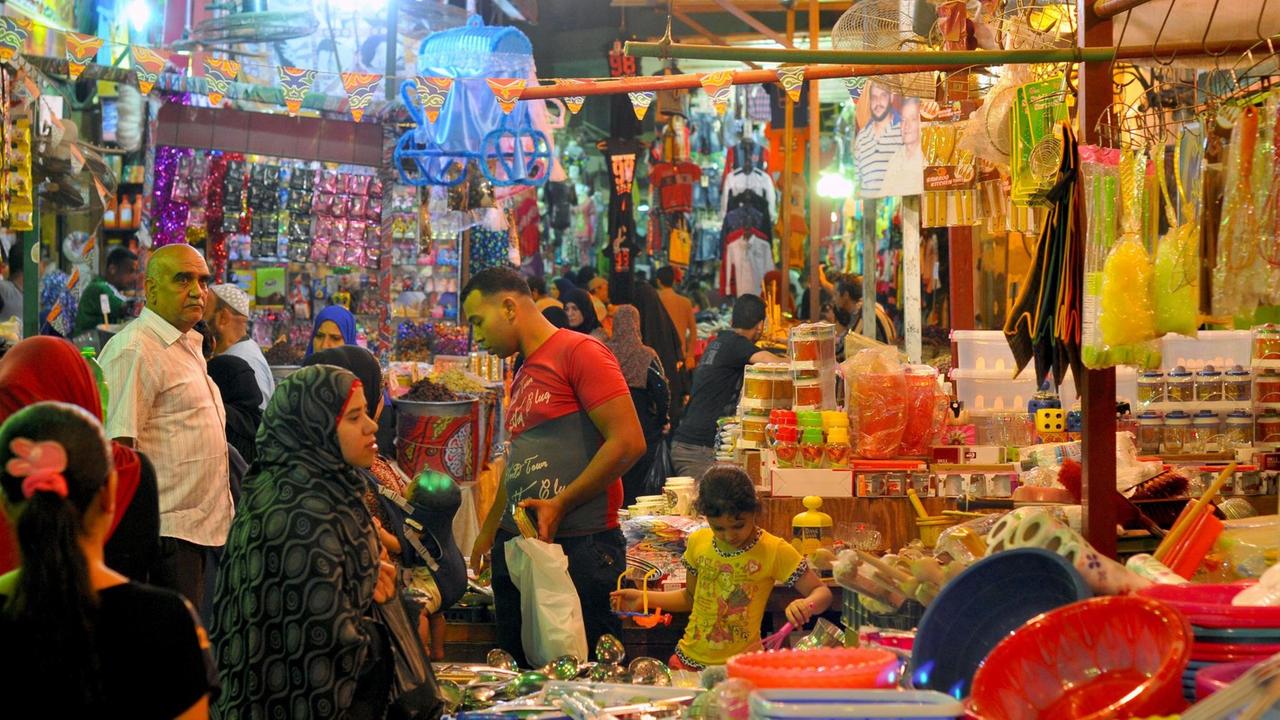 Die lebhafte Altstadt von Kairo 