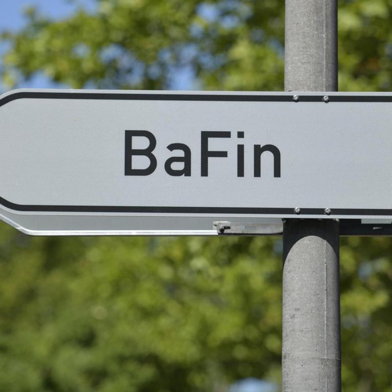 Schild mit der Abkürzung Bafin für Bundesanstalt für Finanzdienstleistungsaufsicht 
