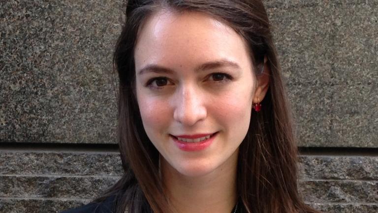Die österreichische Extremismusforscherin Julia Ebner analysiert Gemeinsamkeiten zwischen Islamisten und Rechtsextremen Die österreichische Extremismusforscherin Julia Ebner analysiert Gemeinsamkeiten zwischen Islamisten und Rechtsextremen