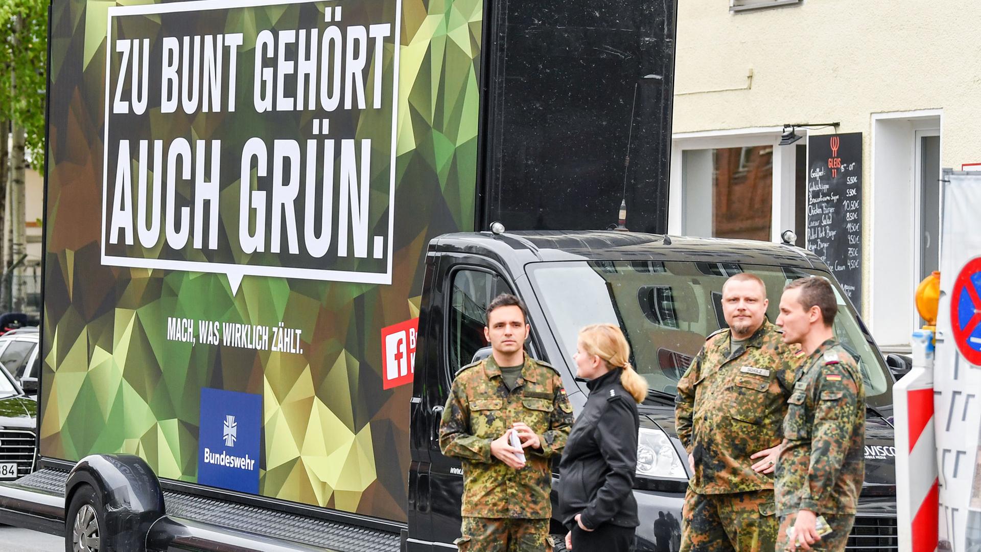 Soldaten der Bundeswehr in Berlin Soldaten der Bundeswehr in Berlin