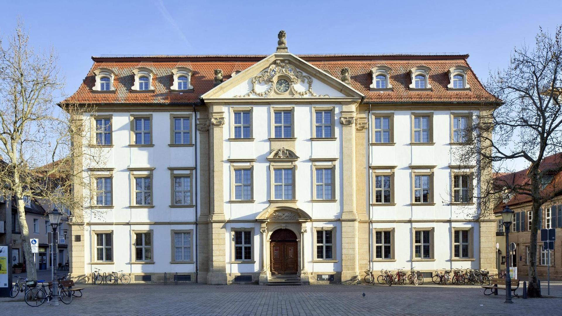Kunstpalais und Stadtbibliothek, ehemaliges Stutterheimsches Palais, Marktplatz, Erlangen Kunstpalais und Stadtbibliothek, ehemaliges Stutterheimsches Palais, Marktplatz, Erlangen