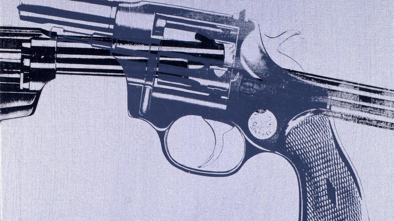 Schemenhaft legen sich die schwarzen Abbildungen von Revolvern in diesem Bildausschnitt des Werkes "Gun" übereinander.