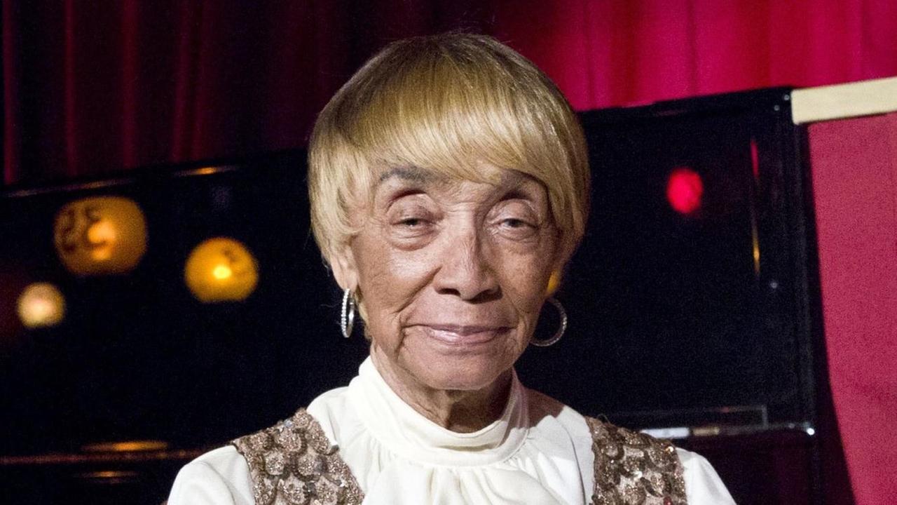 Die 95-jaehrige "Queen of Swing" Norma Miller im Ballhaus in Berlin. Die 95-jaehrige "Queen of Swing" Norma Miller im Ballhaus in Berlin.
