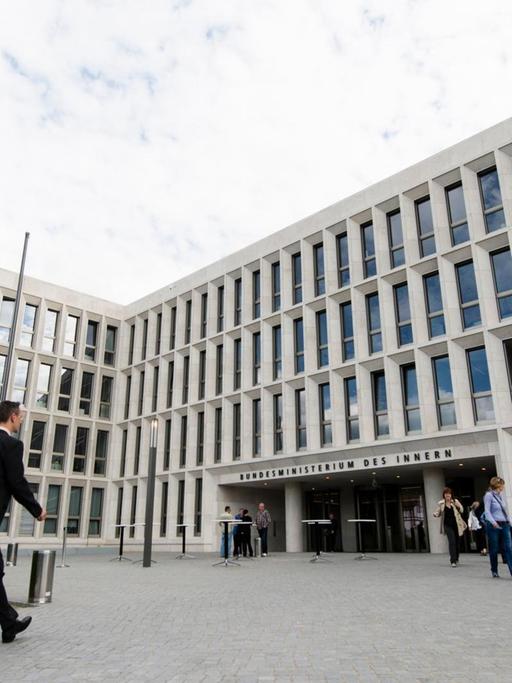 Außenansicht des Neubau des Bundesinnenministeriums am 09.06.2015 in Berlin.