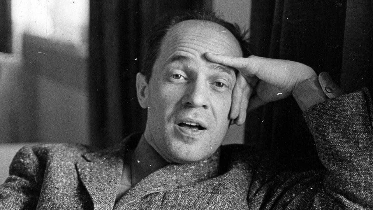 Rigoros und scharfzüngig in jungen Jahren, aber keineswegs humorlos: Pierre Boulez auf einer undatierten Fotografie in London Rigoros und scharfzüngig in jungen Jahren, aber keineswegs humorlos: Pierre Boulez auf einer undatierten Fotografie in London