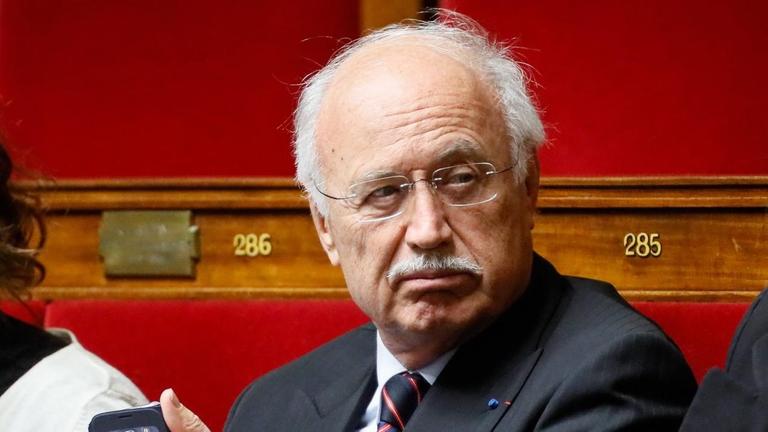 Der französische Arzt und Politiker der Partei "La République en Marche" Jean-Louis Touraine wirbt für ein Gesetz zur Reform der Sterbehilfe in Frankreich Der französische Arzt und Politiker der Partei "La République en Marche" Jean-Louis Touraine wirbt für ein Gesetz zur Reform der Sterbehilfe in Frankreich