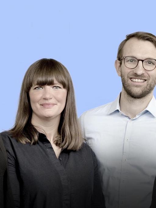 Zu sehen sind Dirk-Oliver Heckmann, Sarah Zerback, Philipp May und Ann-Kathrin Büüsker, die ModeratorInnen des Podcasts "Der Tag"