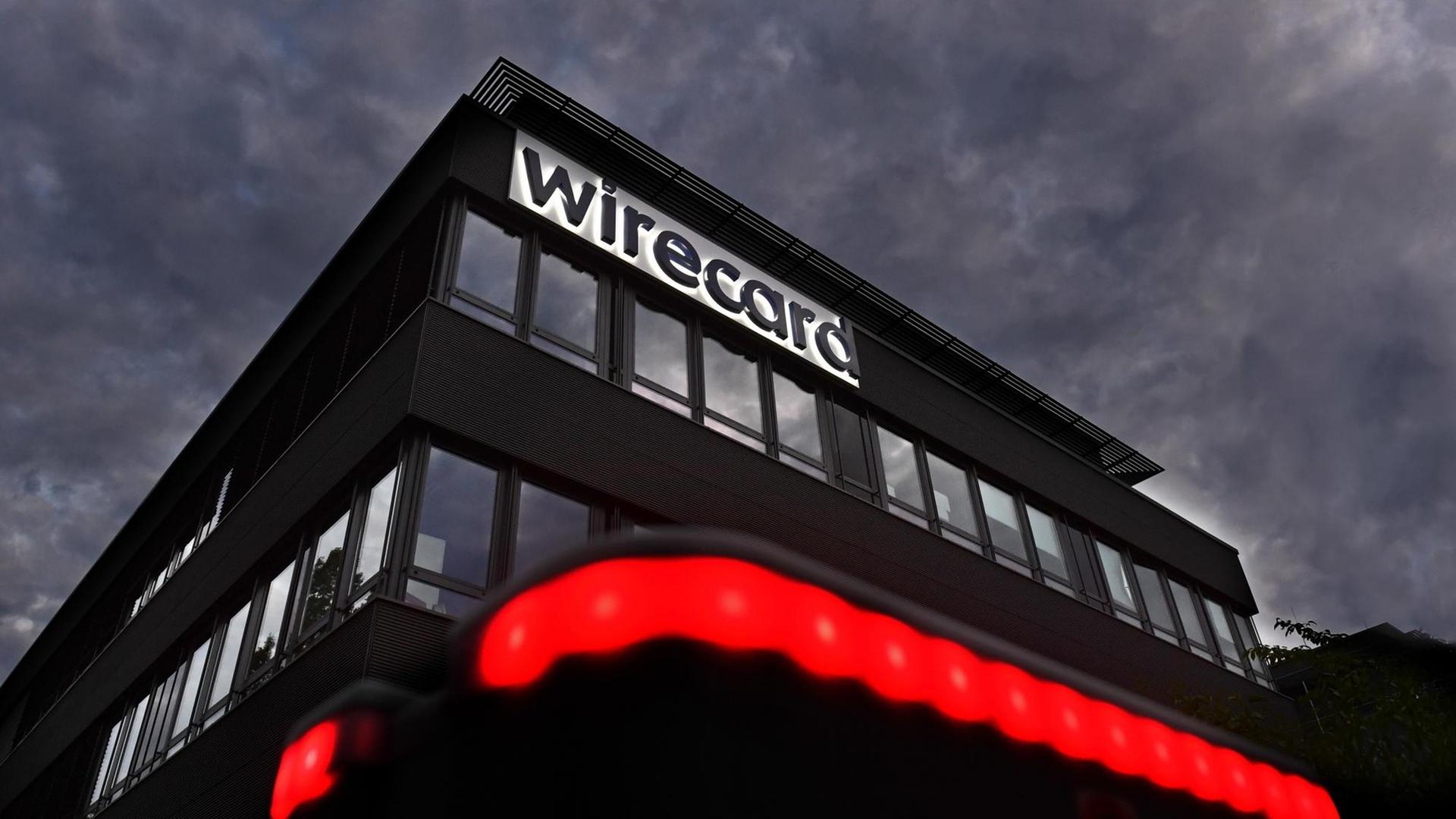 Düstere Abendstimmung über dem Gebäude der wirecard AG in Aschheim Dornach am 25.07.2020. Düstere Abendstimmung über dem Gebäude der wirecard AG in Aschheim Dornach am 25.07.2020.
