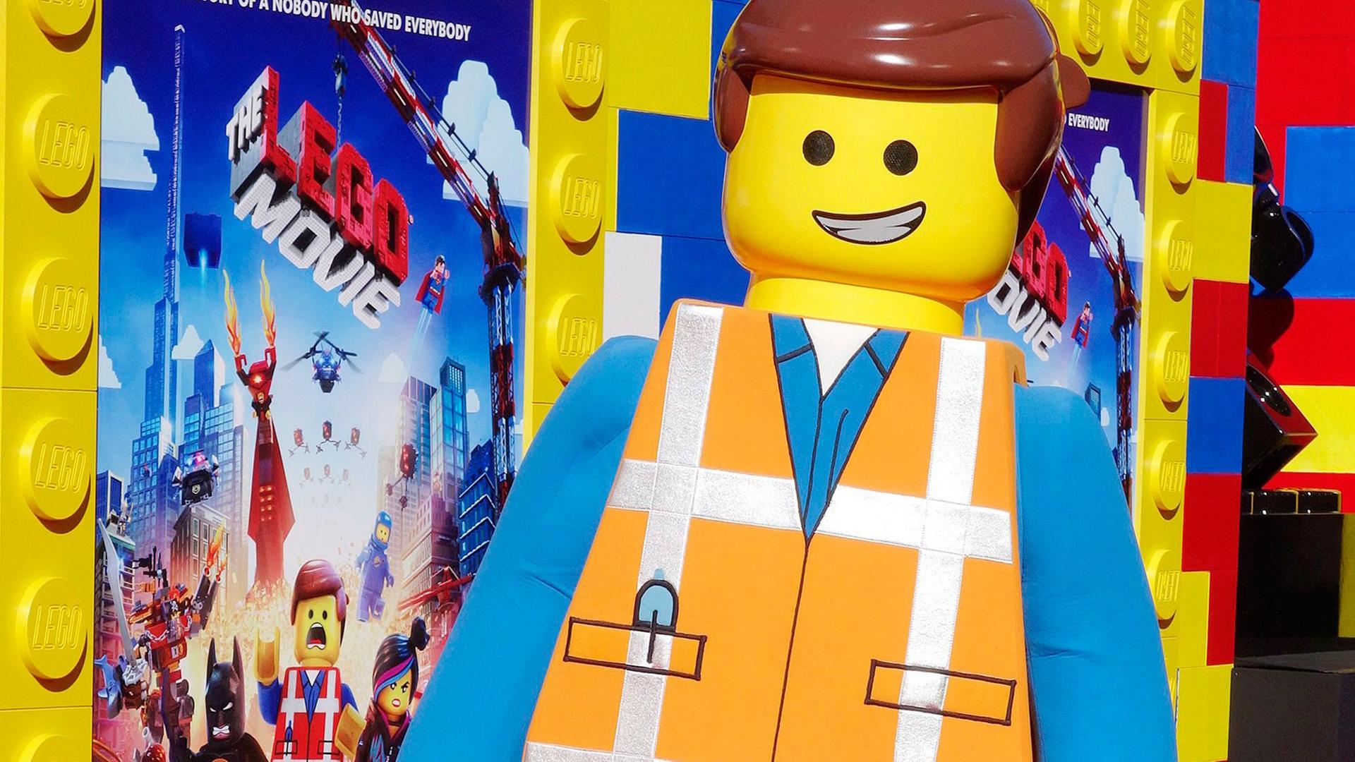 Die Legofigur Emmet bei der Ankunft zur Premiere von "The Lego Movie " in Los Angeles, Kalifornien, USA Die Legofigur Emmet bei der Ankunft zur Premiere von "The Lego Movie " in Los Angeles, Kalifornien, USA