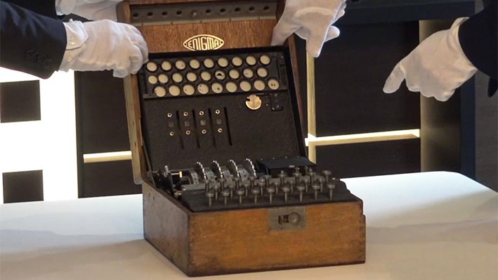 Rotor-Chiffriermaschine Enigma der Deutschen im Posener Museum Rotor-Chiffriermaschine Enigma der Deutschen im Posener Museum