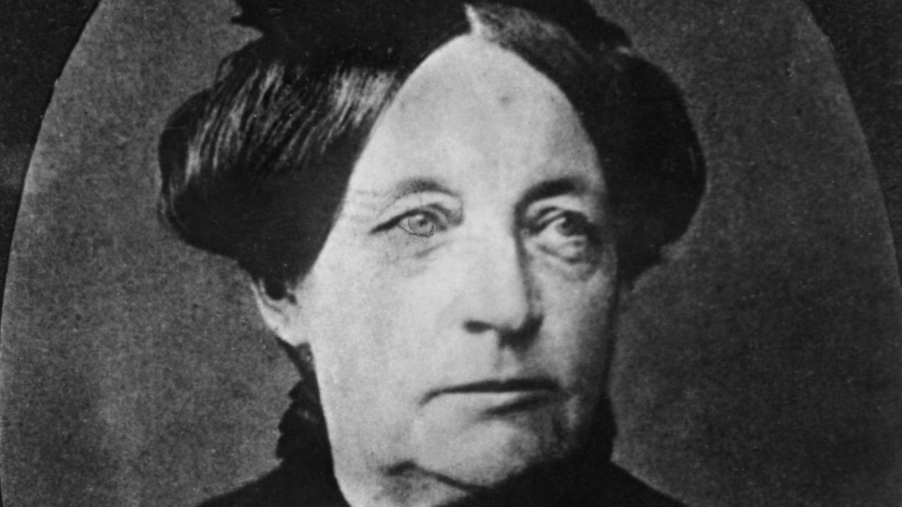 Die Schriftstellerin und Frauenrechtlerin Louise Otto-Peters in einer zeitgenössischen Darstellung. Sie war Mitbegründerin des ADF (Allgemeiner Deutscher Frauenverein). Die Schriftstellerin und Frauenrechtlerin Louise Otto-Peters in einer zeitgenössischen Darstellung. Sie war Mitbegründerin des ADF (Allgemeiner Deutscher Frauenverein).
