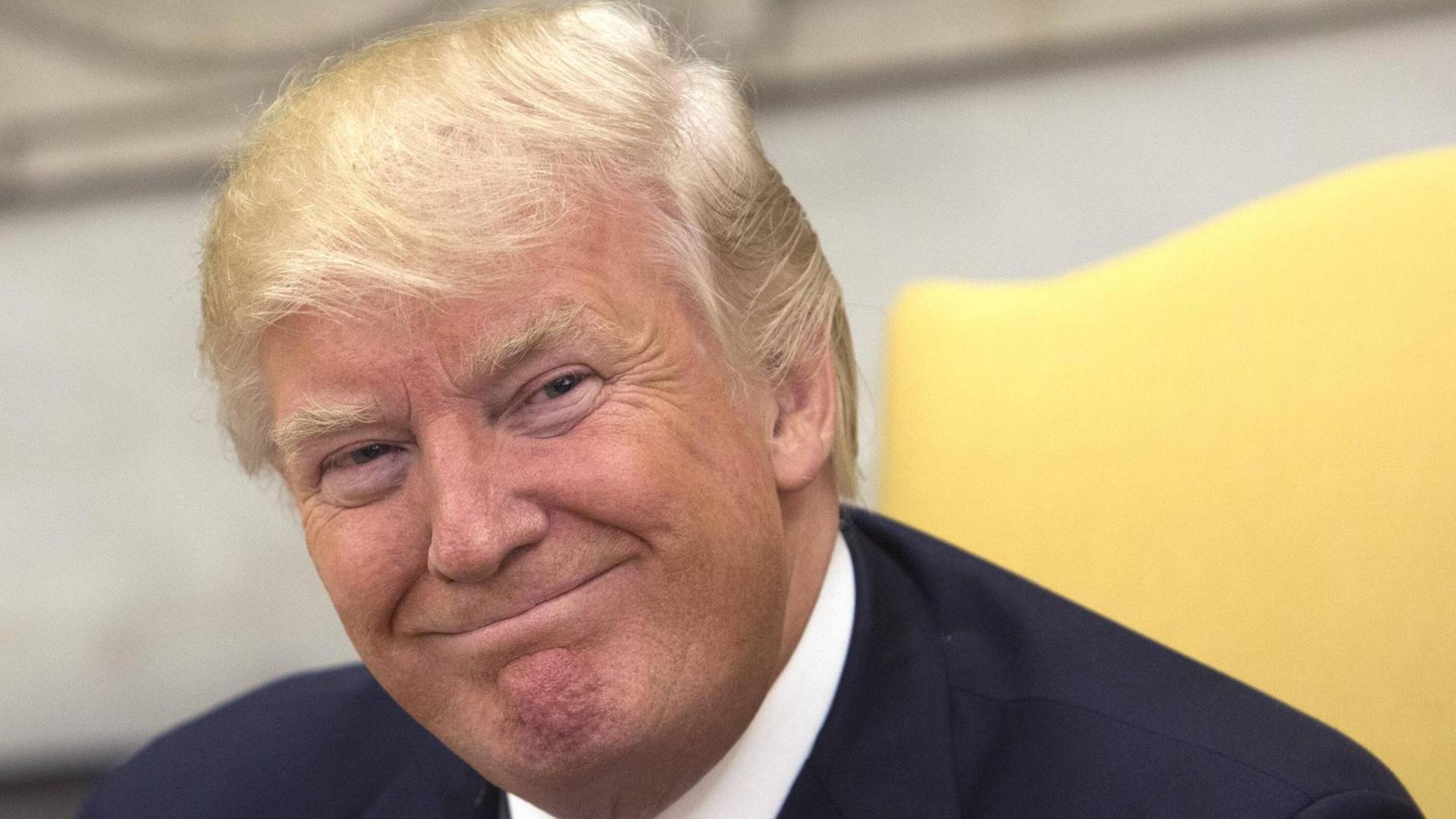 US-Präsident Donald J. Trump im Weissen Haus. Fototermin mit Kronprinz Muhammad bin Zayid Al Nuhayyan von Abu Dhabi. 15.5.2017. US-Präsident Donald J. Trump im Weissen Haus. Fototermin mit Kronprinz Muhammad bin Zayid Al Nuhayyan von Abu Dhabi. 15.5.2017.