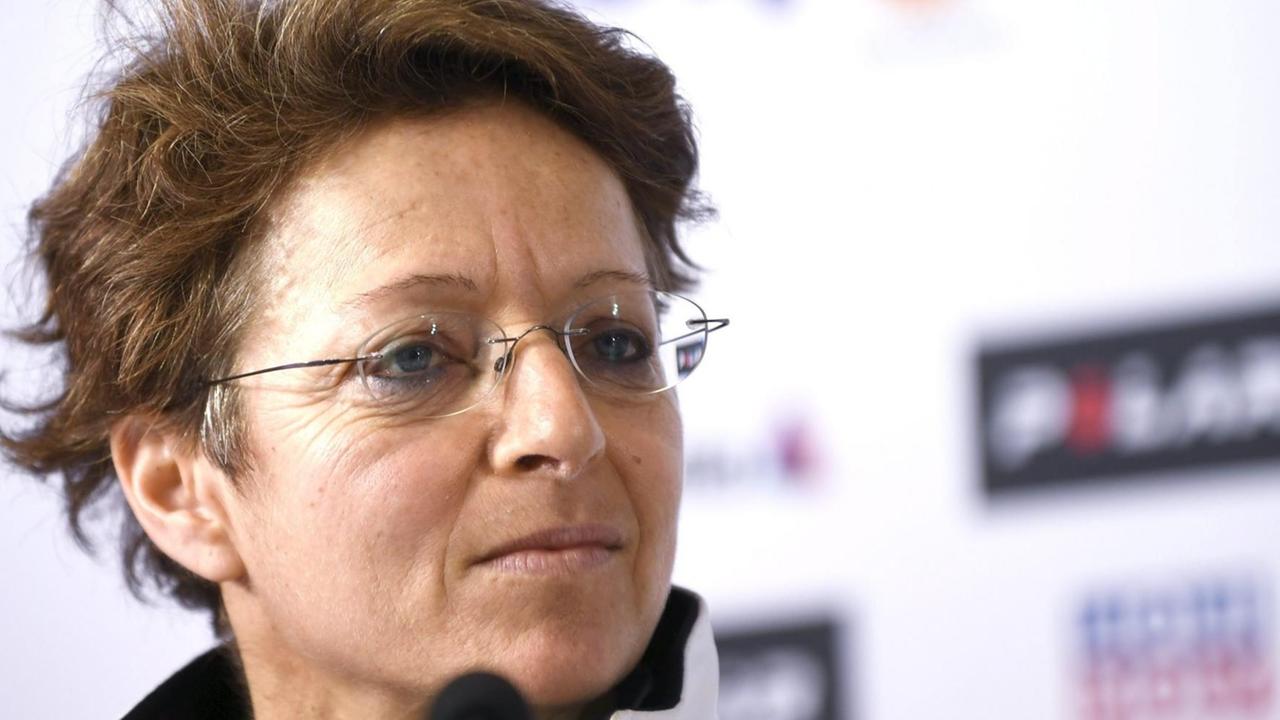 Sarah Lewis, Generalsekretärin im Weltskisportverband (FIS). Sarah Lewis, Generalsekretärin im Weltskisportverband (FIS).