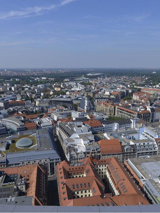 Panorama Leipzigs von der Ausssichtsplattform City-Hochhaus in Leipzig, Sachsen.