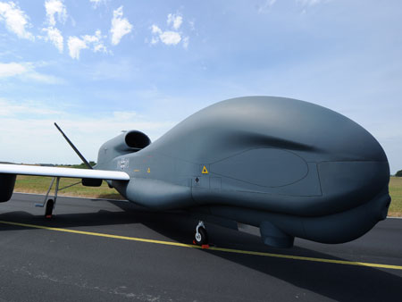 Die Aufklärungsdrohne "Euro Hawk". Die Aufklärungsdrohne "Euro Hawk".