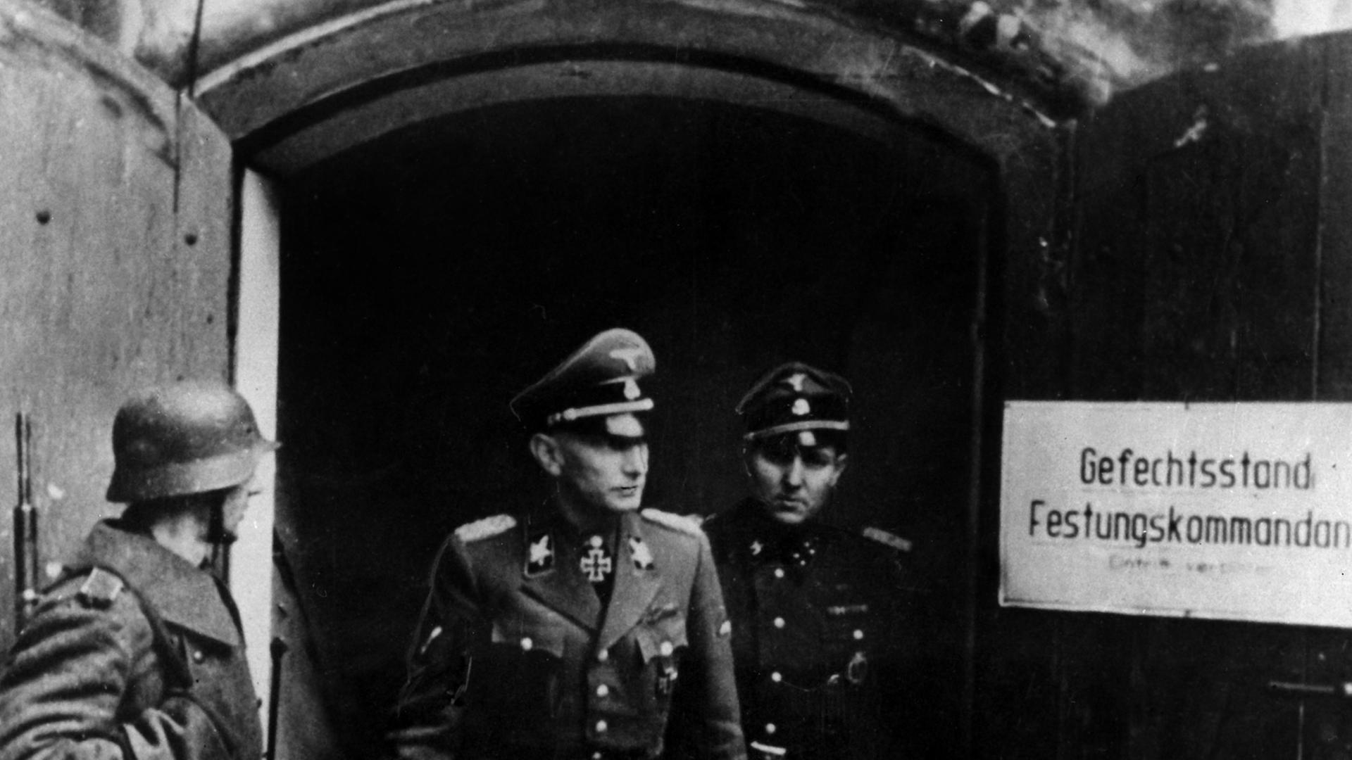 Heinz Reinefarth (1903-1979) war als Höherer SS- und Polizeiführer an der brutalen Niederschlagung des Warschauer Aufstands 1944 beteiligt. Heinz Reinefarth (1903-1979) war als Höherer SS- und Polizeiführer an der brutalen Niederschlagung des Warschauer Aufstands 1944 beteiligt.