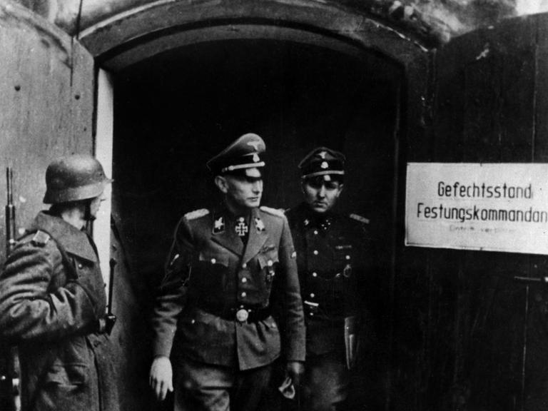 Heinz Reinefarth (1903-1979) war als Höherer SS- und Polizeiführer an der brutalen Niederschlagung des Warschauer Aufstands 1944 beteiligt.