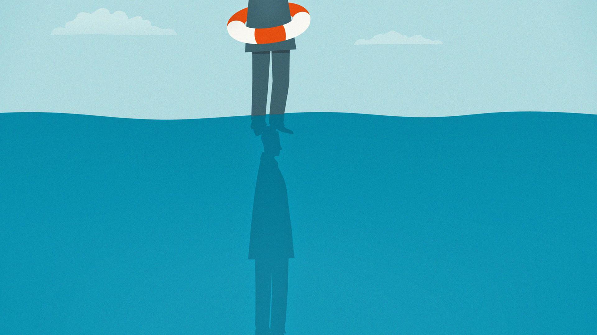 Mann mit Rettungsring steht im Meer auf den Schultern eines anderen Mannes. Mann mit Rettungsring steht im Meer auf den Schultern eines anderen Mannes.
