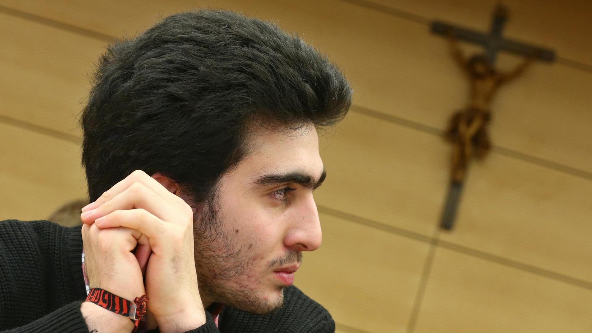 Anas M. sitzt im Landgericht Würzburg (Bayern). Anas M. sitzt im Landgericht Würzburg (Bayern).