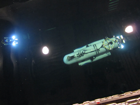 Autonome Unterwasserfahrzeuge sind eine Spezialität der japanischen Forscher. Autonome Unterwasserfahrzeuge sind eine Spezialität der japanischen Forscher.