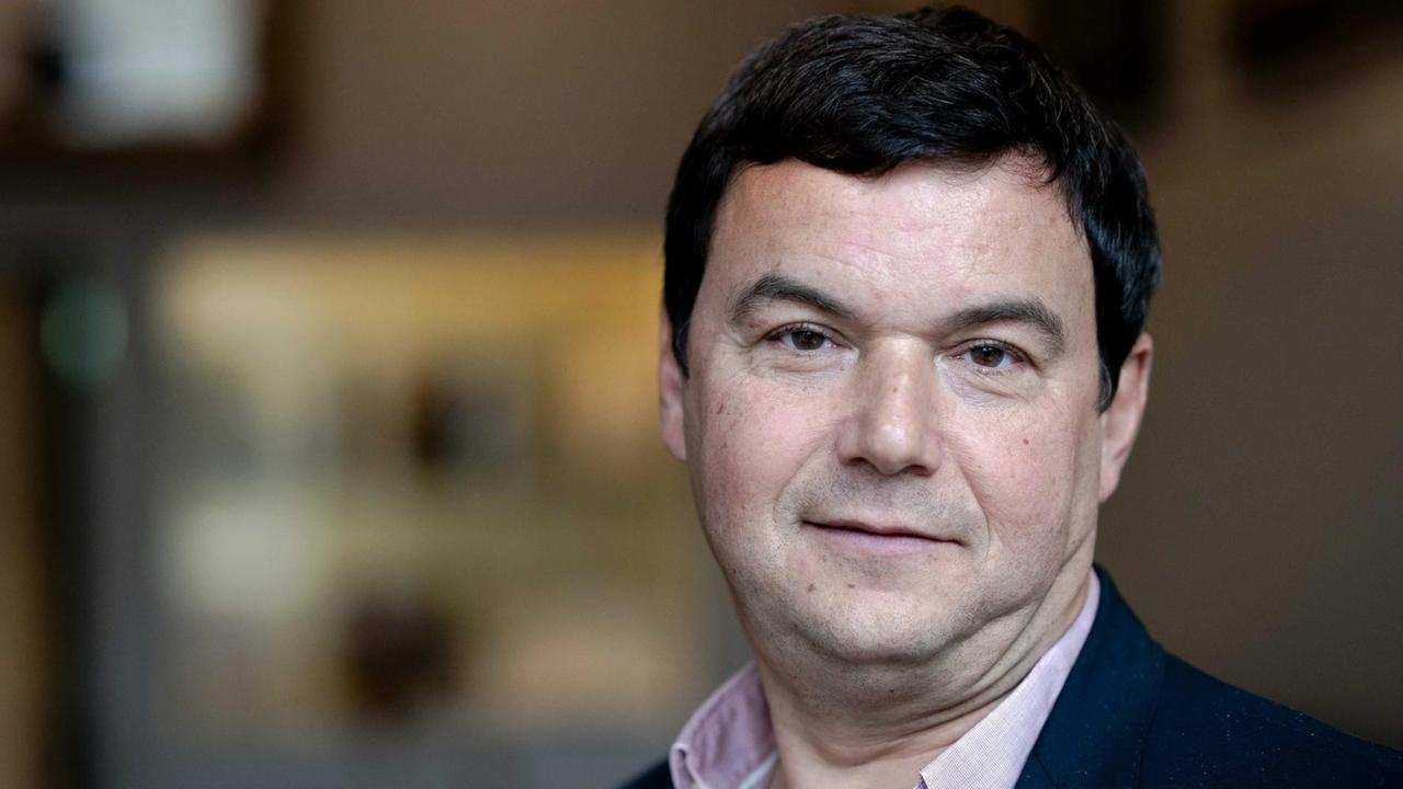 Porträt von Thomas Piketty: Der französische Ökonom warb in den Niederlanden für sein Buch "Kapital und Ideologie". Porträt von Thomas Piketty: Der französische Ökonom warb in den Niederlanden für sein Buch "Kapital und Ideologie".