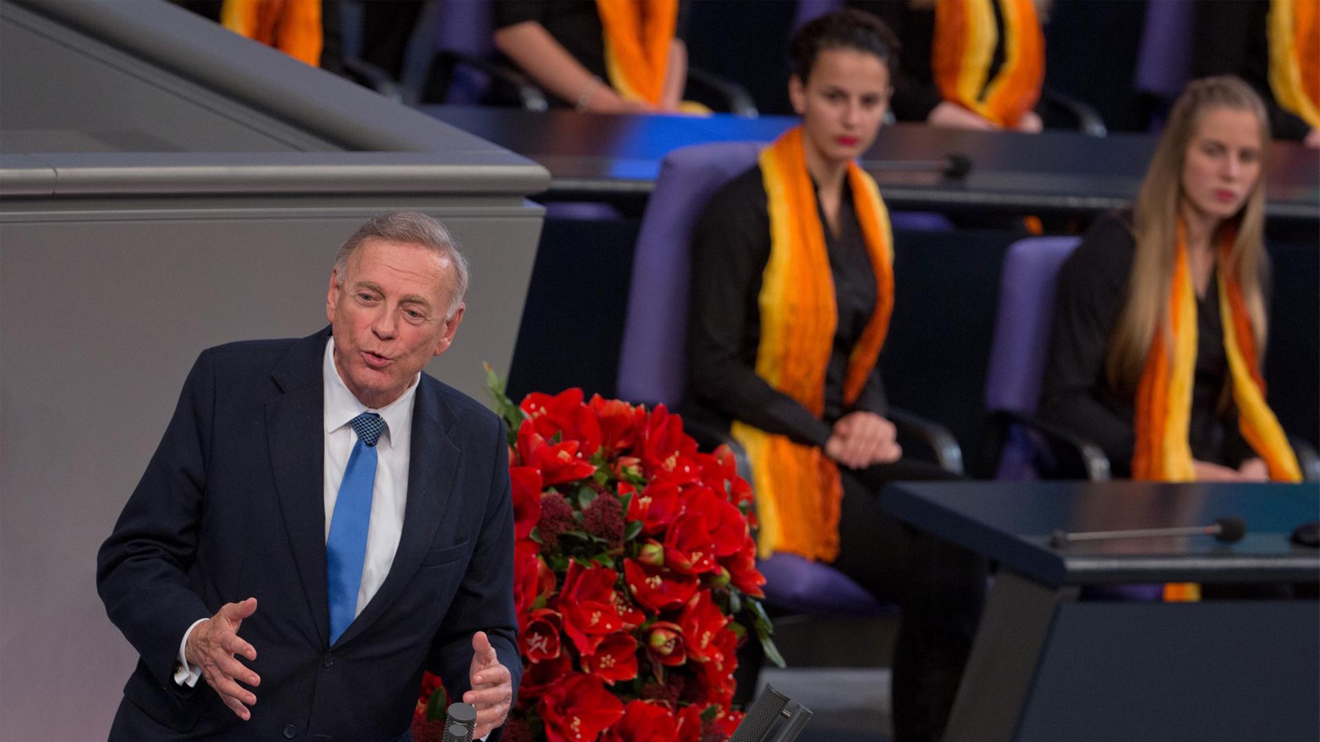 Avi Primor, ehemaliger Botschafter Israels in Deutschland, lobt anlässlich des Volkstrauertages die Erinnerungskultur in Deutschland. Avi Primor, ehemaliger Botschafter Israels in Deutschland, lobt anlässlich des Volkstrauertages die Erinnerungskultur in Deutschland.