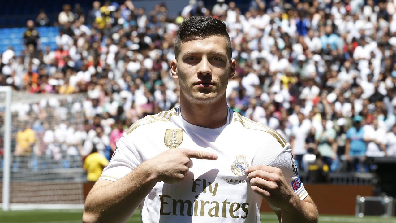 Real Madrid präsentiert Luka Jovic Real Madrid präsentiert Luka Jovic