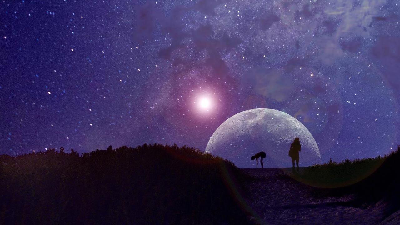Das Digitalkunstwerk "Beachccombers" von A.A.Gurmankin zeigt den Horizont in der Nacht mit einem sehr hellen Stern, dem Mond und der Milchstraße. Das Digitalkunstwerk "Beachccombers" von A.A.Gurmankin zeigt den Horizont in der Nacht mit einem sehr hellen Stern, dem Mond und der Milchstraße.