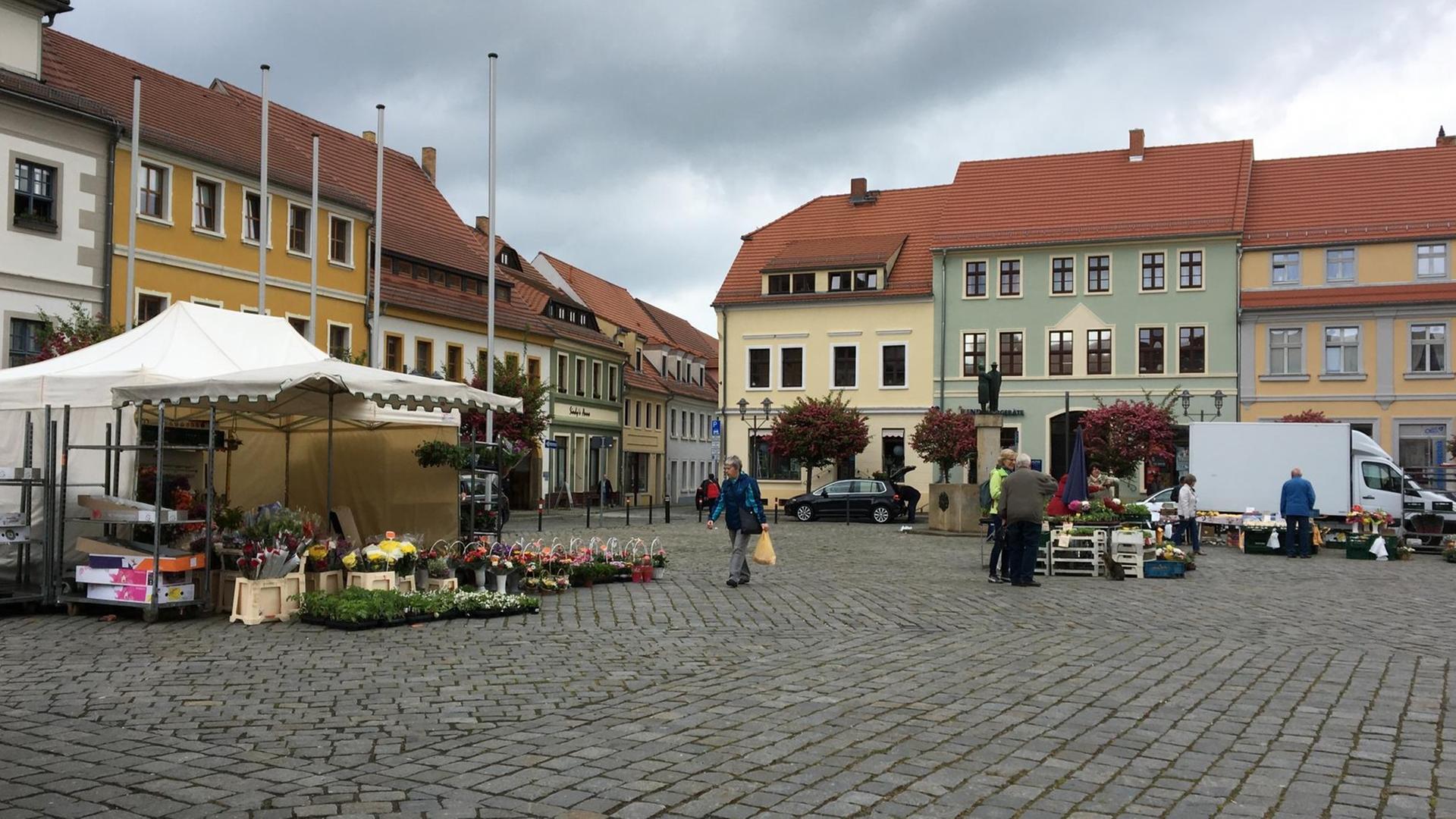Der Marktplatz in Hoyerswerda Der Marktplatz in Hoyerswerda