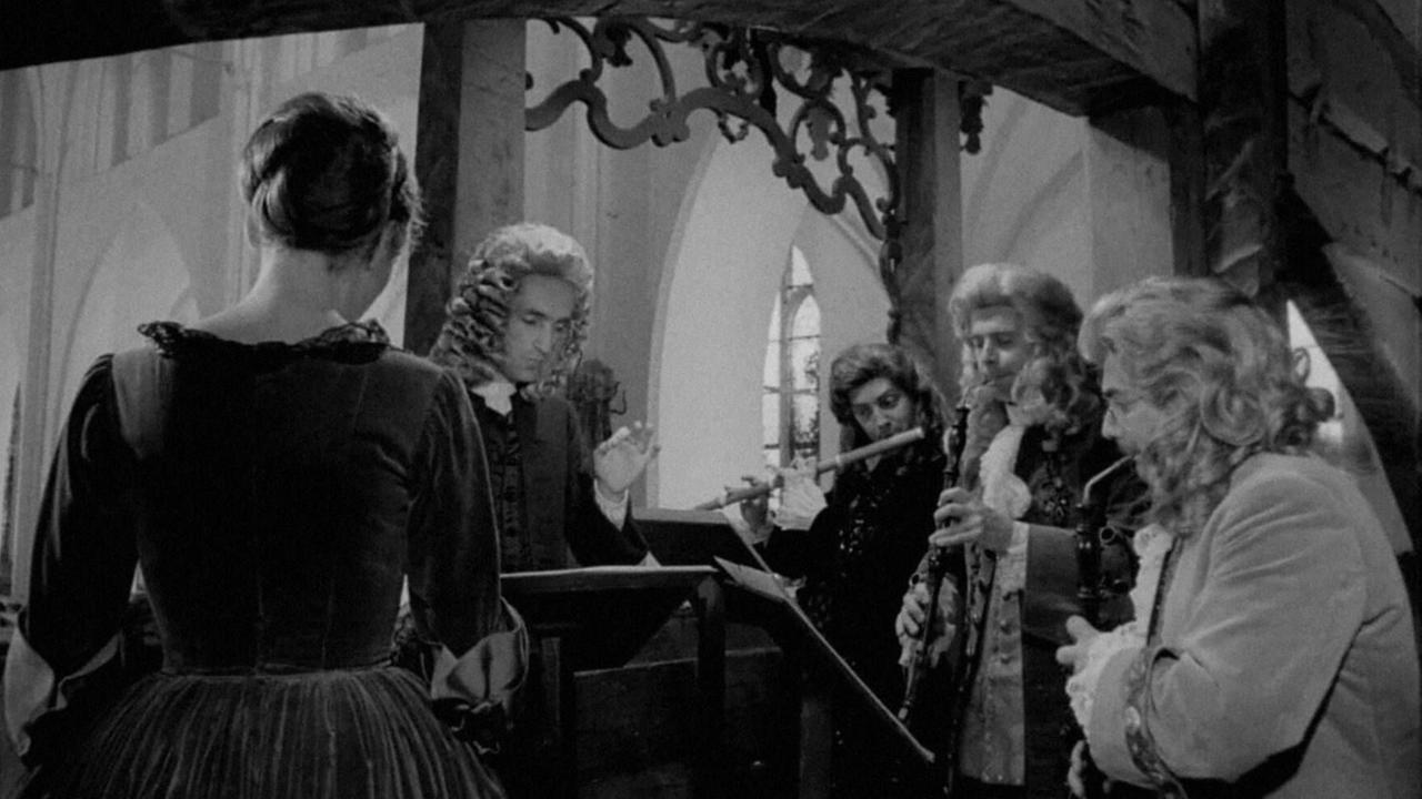 Sah er so aus? Jedenfalls sah sein Interpret Gustav Leonhardt (2. v. l.) so aus, als er 1968 in einen Spielfilm die Rolle von Johann Sebastian Bach übernahm. Sah er so aus? Jedenfalls sah sein Interpret Gustav Leonhardt (2. v. l.) so aus, als er 1968 in einen Spielfilm die Rolle von Johann Sebastian Bach übernahm.