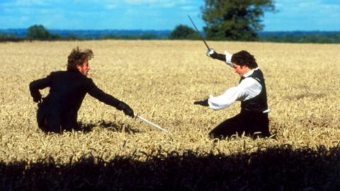 Das undatierte Szenenfoto zeigt Edmont Dantes (r), gespielt von Jim Caviezel, im Duell mit seinem früheren Freund Fernand Mondego (Guy Pearce) im Film "Monte Christo".