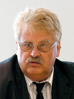 Elmar Brok, Mitglied des Ausschusses für Auswärtige Angelegenheiten im Europäischen Parlament (CDU)