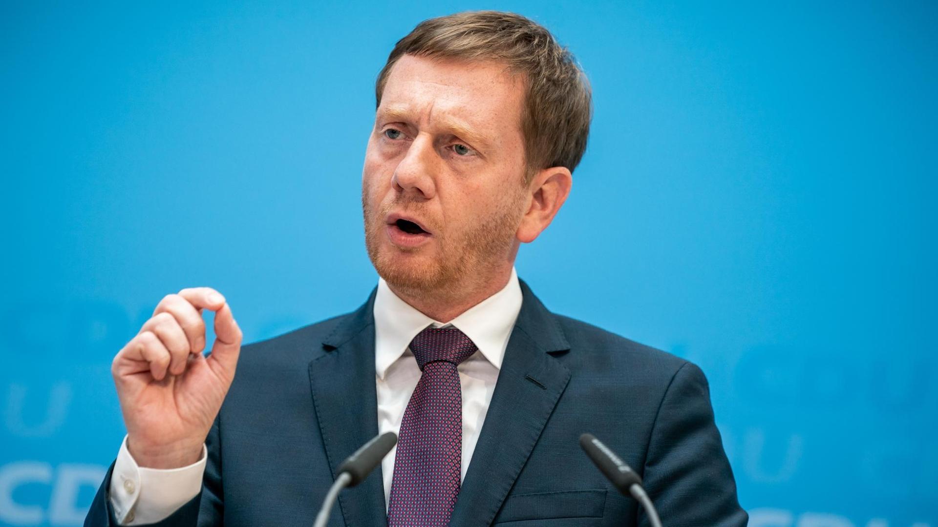 Berlin: Michael Kretschmer, Landesvorsitzender der CDU und Ministerpräsident in Sachsen, spricht bei der Pressekonferenz nach der Sitzung des CDU Bundesvorstands im Konrad-Adenauer-Haus. Berlin: Michael Kretschmer, Landesvorsitzender der CDU und Ministerpräsident in Sachsen, spricht bei der Pressekonferenz nach der Sitzung des CDU Bundesvorstands im Konrad-Adenauer-Haus.