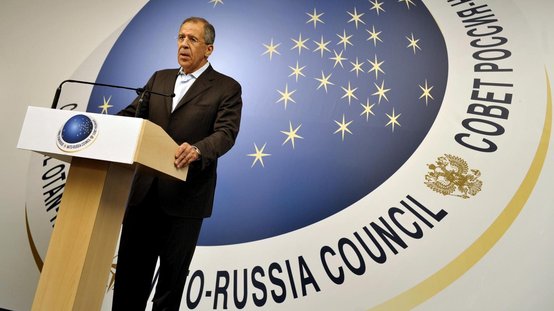 Der russische Außenminister Sergej Lawrow beim Treffen des Nato-Russland-Rats 2009. Der russische Außenminister Sergej Lawrow beim Treffen des Nato-Russland-Rats 2009.