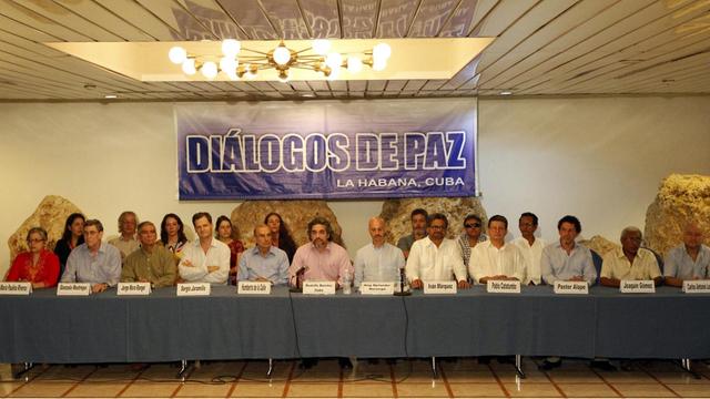 Teilnehmer der letzten Runde der Friedensgespräche für Kolumbien in Havana.