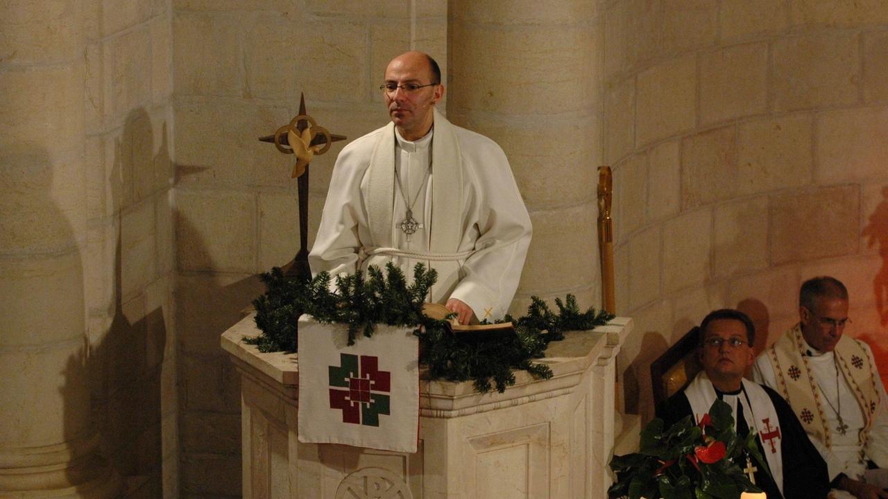 Pfarrer Mitri Raheb aus Bethlehem bei der Predigt Pfarrer Mitri Raheb aus Bethlehem bei der Predigt