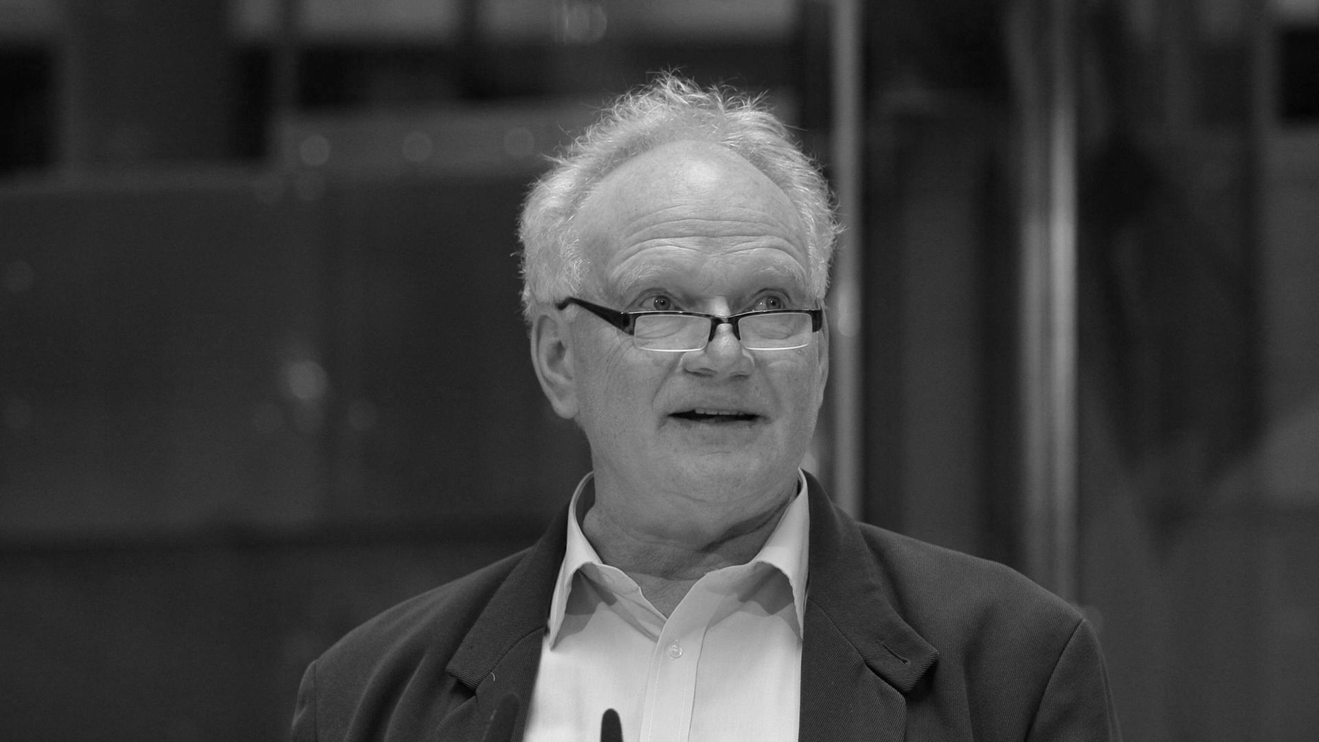 Der Soziologe Ulrich Beck auf einer Veranstaltung im Juni 2013. Der Soziologe Ulrich Beck auf einer Veranstaltung im Juni 2013.