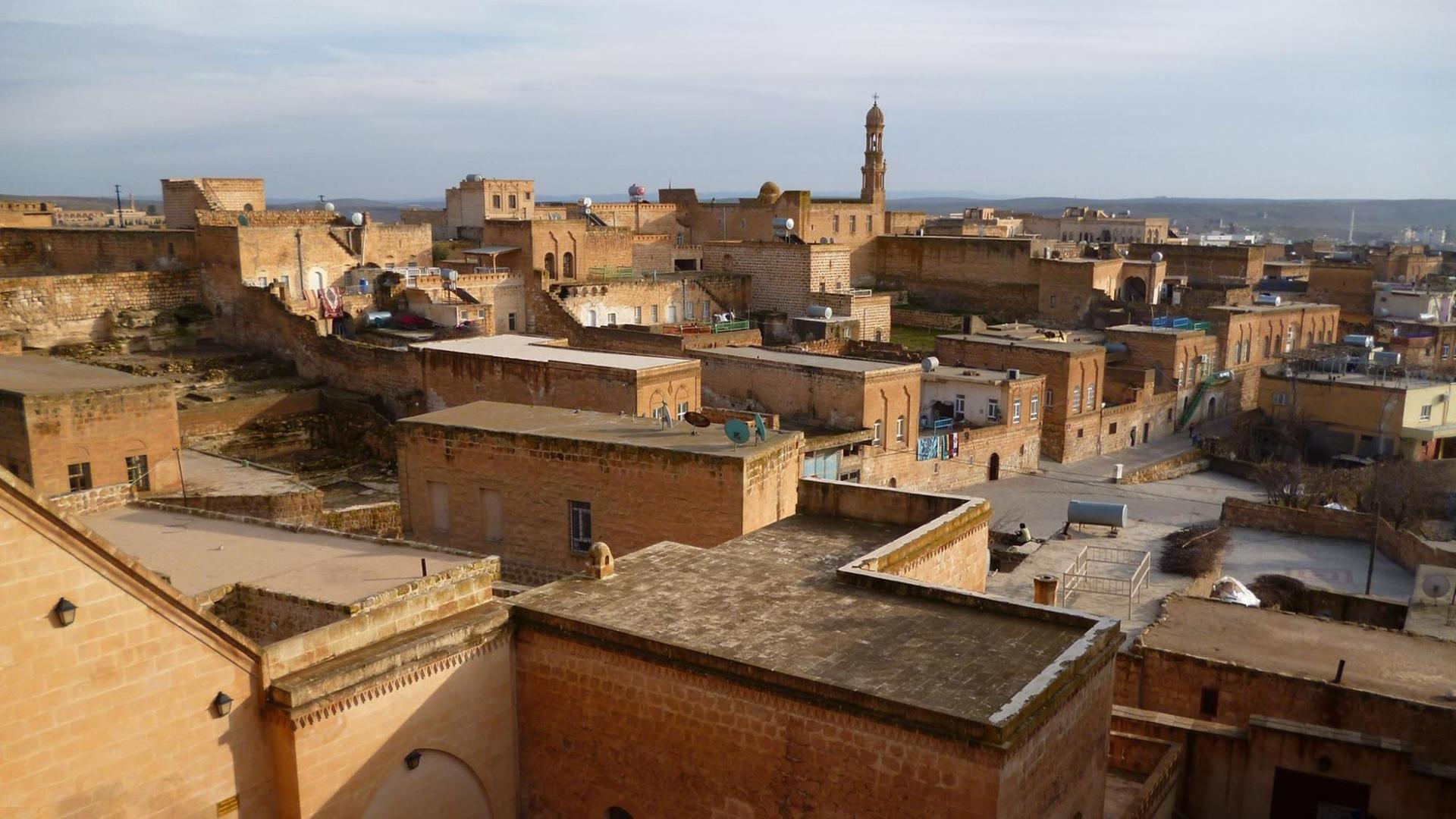 Das Christenviertel von Midyat, der alten Kreisstadt im Herzen des Tur Abdin. Das Christenviertel von Midyat, der alten Kreisstadt im Herzen des Tur Abdin.