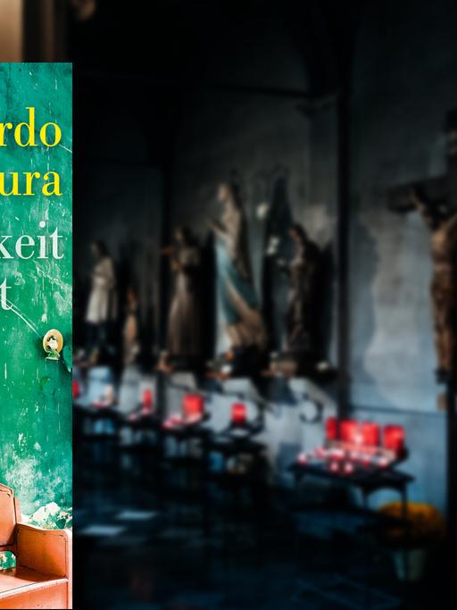 Im Vordergrund das Cover zu Leonardo Paduras "Die Durchlässigkeit der Zeit", im Hintergrund Heiligenstatuen in einer Kirche.
