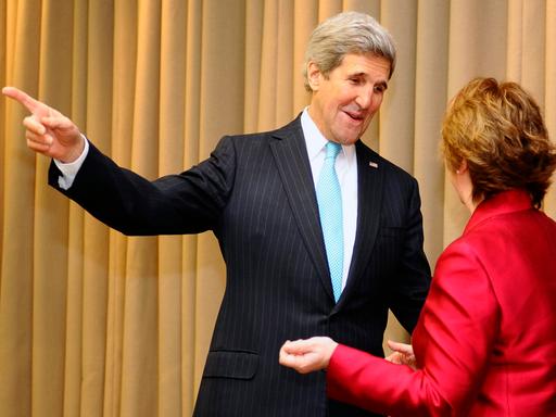 Treffen in Genf: US-Außenminister John Kerry im Gespräch mit der EU-Außenbeauftragten Catherine Ashton.
