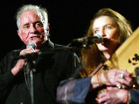 Johnny Cash und seine Frau June Carter im Jahr 2002 in Nashville