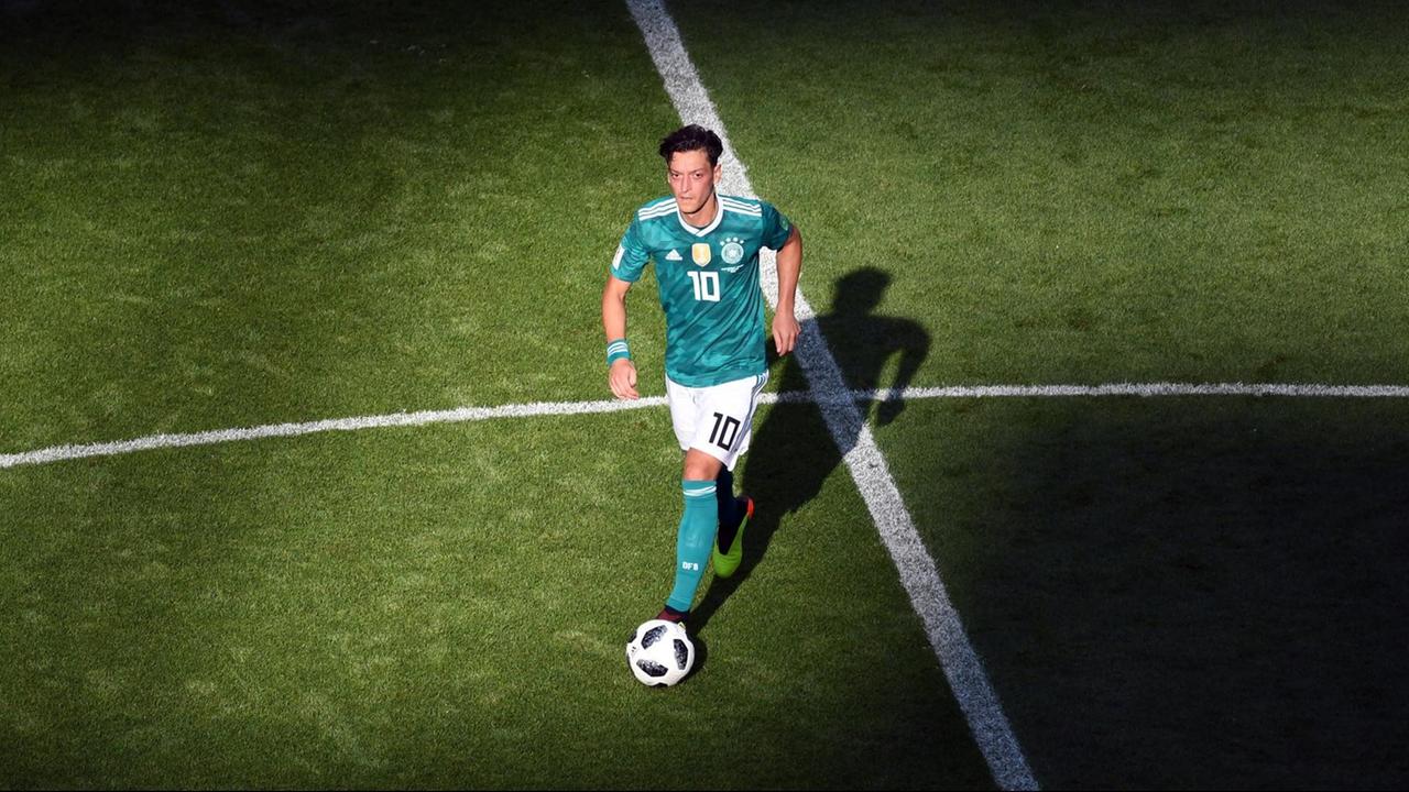 Das Fotgo zeigt Mesut Özil bei der WM 2018 in Russland. Das Fotgo zeigt Mesut Özil bei der WM 2018 in Russland.