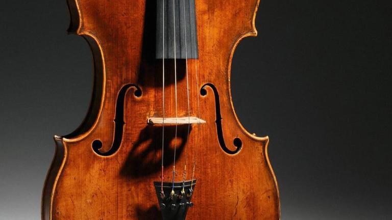 Eine Bratsche aus der Werkstatt von Jacob Stainer. Eine Bratsche aus der Werkstatt von Jacob Stainer.