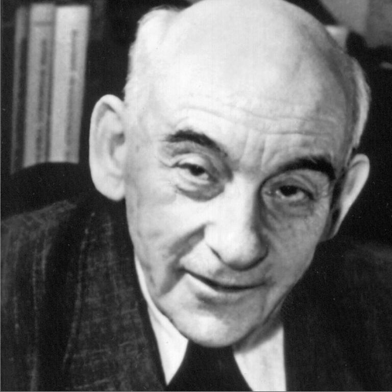 Der Romanist und Philologe Victor Klemperer in einer zeitgenössischen Aufnahme. Er wurde am 9. Oktober 1881 in Landsberg (Warthe) geboren und ist am 11. Februar 1960 in Dresden gestorben. Der Romanist und Philologe Victor Klemperer in einer zeitgenössischen Aufnahme. Er wurde am 9. Oktober 1881 in Landsberg (Warthe) geboren und ist am 11. Februar 1960 in Dresden gestorben.