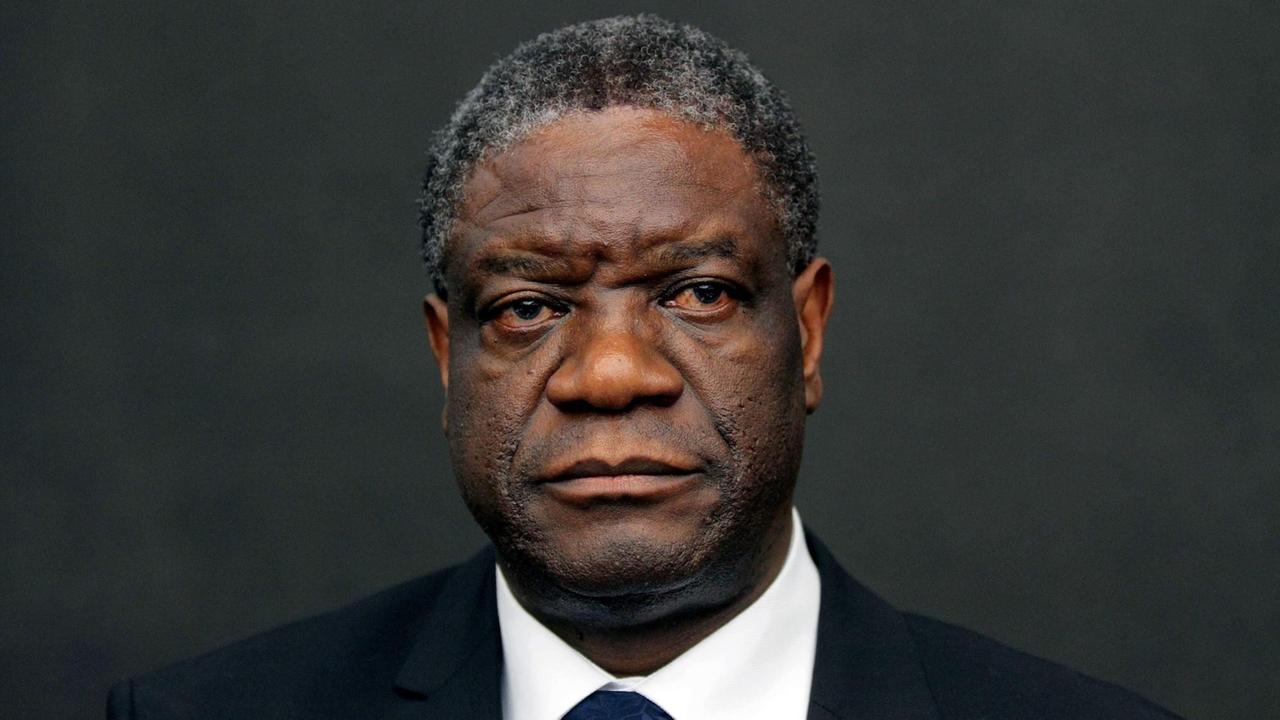 ©PHOTOPQR/L'ALSACE/Strasbourg, le 26 novembre 2014./ Dominique Gutekunst Denis Mukwege, Prix Sakharov 2014, donne une conférence STRASBOURG 141126 Denis Mukwege is the laureate of the Sakharov Prize for Freedom of Thought 2014, following today's decision by EP President Martin Schulz and the political group leaders. Mukwege will be invited to Strasbourg on 26 November to receive the award during the plenary session. |