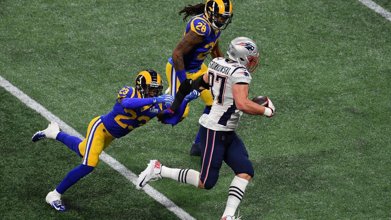 Szene aus dem Superbowl-Finale 2019 zwischen den New England Patriots und den Los Angeles Rams in Atlanta, Georgia. Szene aus dem Superbowl-Finale 2019 zwischen den New England Patriots und den Los Angeles Rams in Atlanta, Georgia.