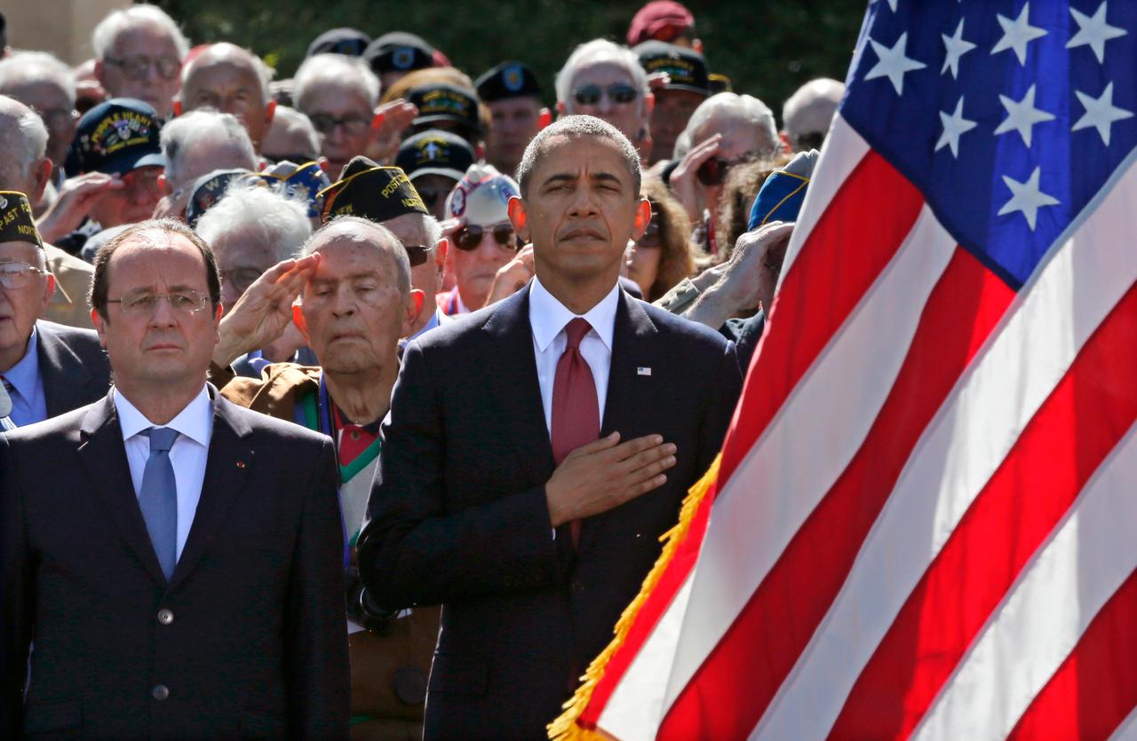 US-Präsident Obama (r.) und sein französischer Kollege Hollande bei der Gedenkfeier zum D-Day US-Präsident Obama (r.) und sein französischer Kollege Hollande bei der Gedenkfeier zum D-Day