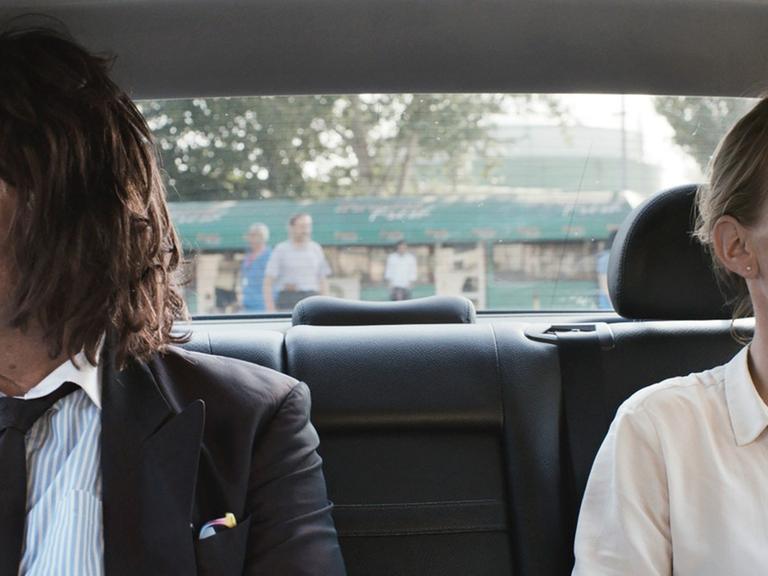 Szene aus dem Film "Toni Erdmann" mit Peter Simonischek und Sandra Hüller, der beim Filmfest München gezeigt wird
