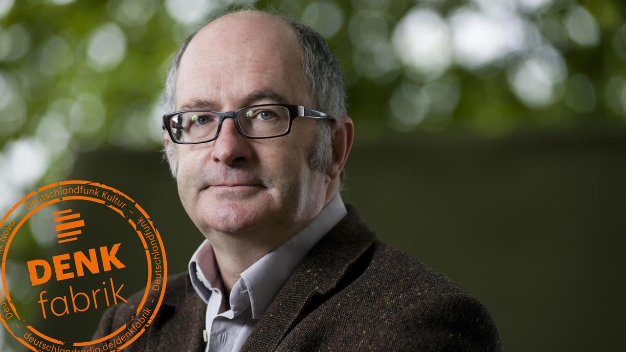 Der britische Schriftsteller John Lanchester beim Edinburgh Book Festival 2014 Der britische Schriftsteller John Lanchester beim Edinburgh Book Festival 2014